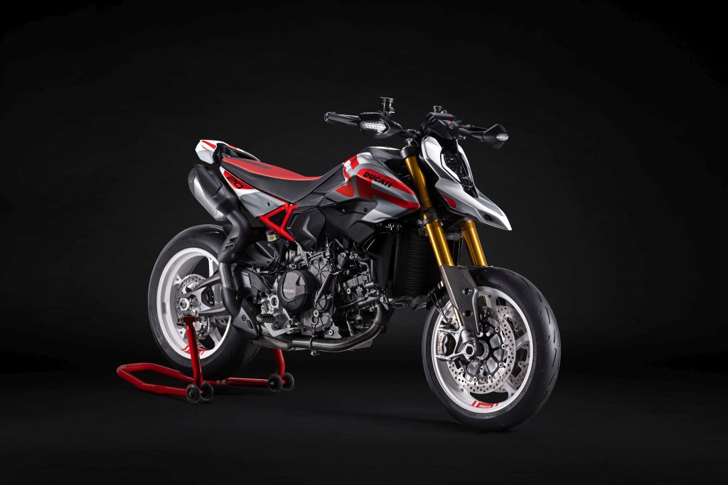 Ducati Hypermotard V2: potenza e leggerezza